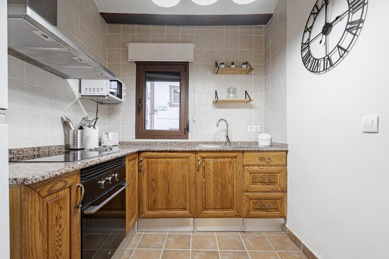 Casa Paredes, * Bronchales