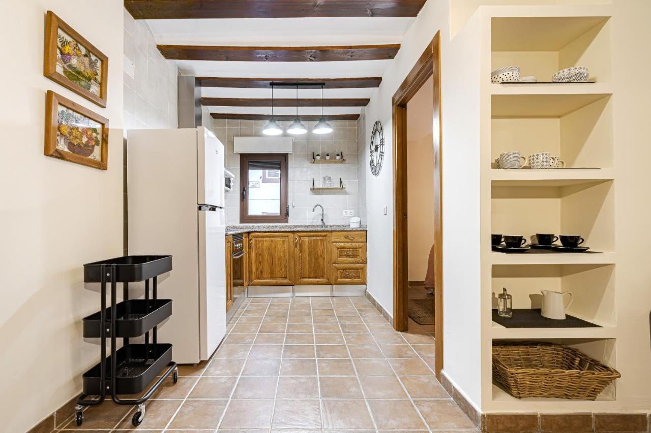 Casa Paredes, * Bronchales