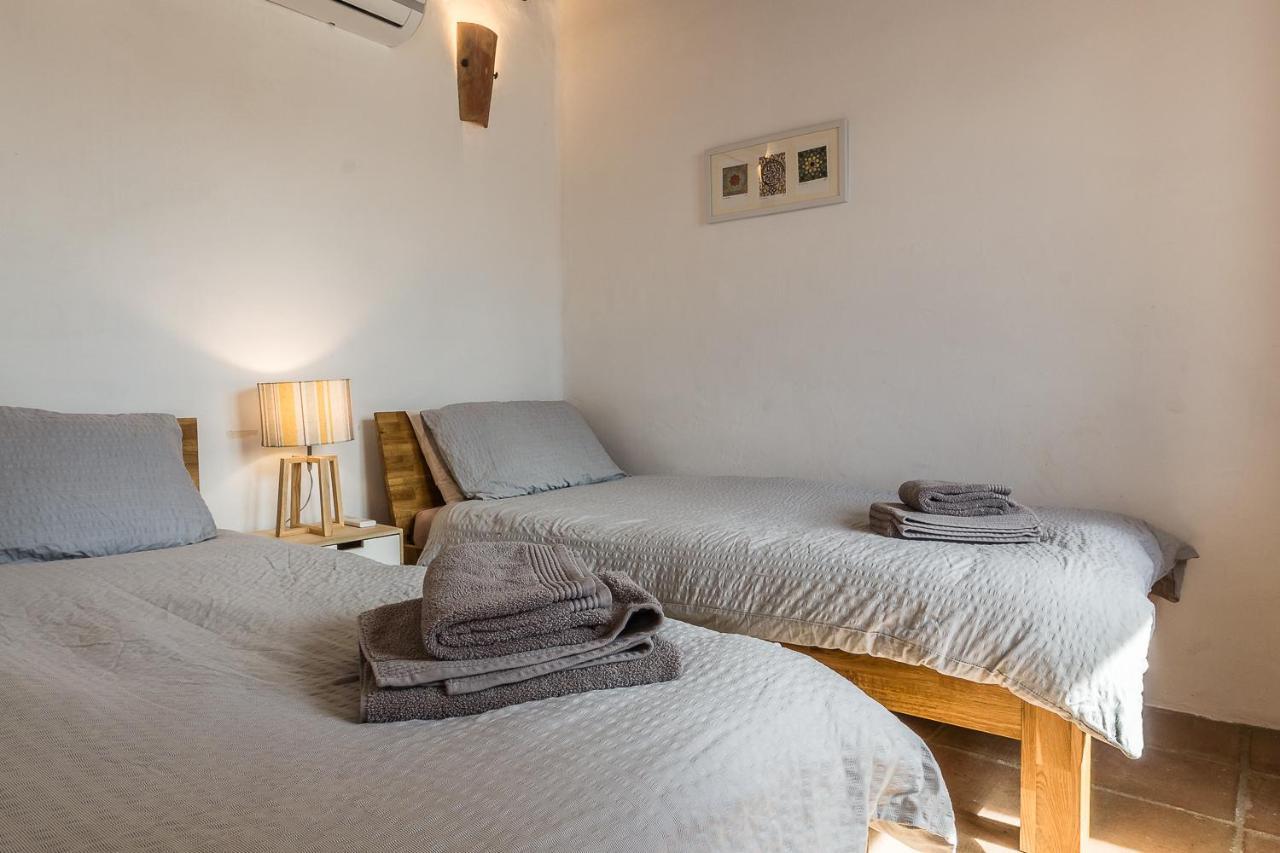 Casa Sol - Traditional With Pool And View