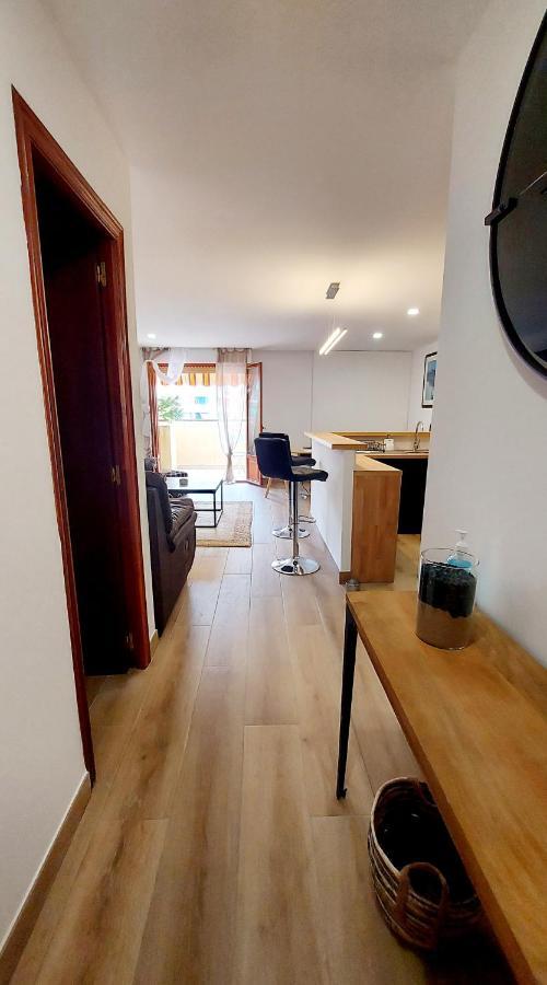 Sunny Duplex In Front Of Campello