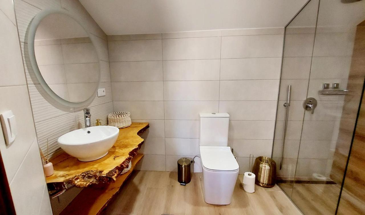 Sunny Duplex In Front Of Campello