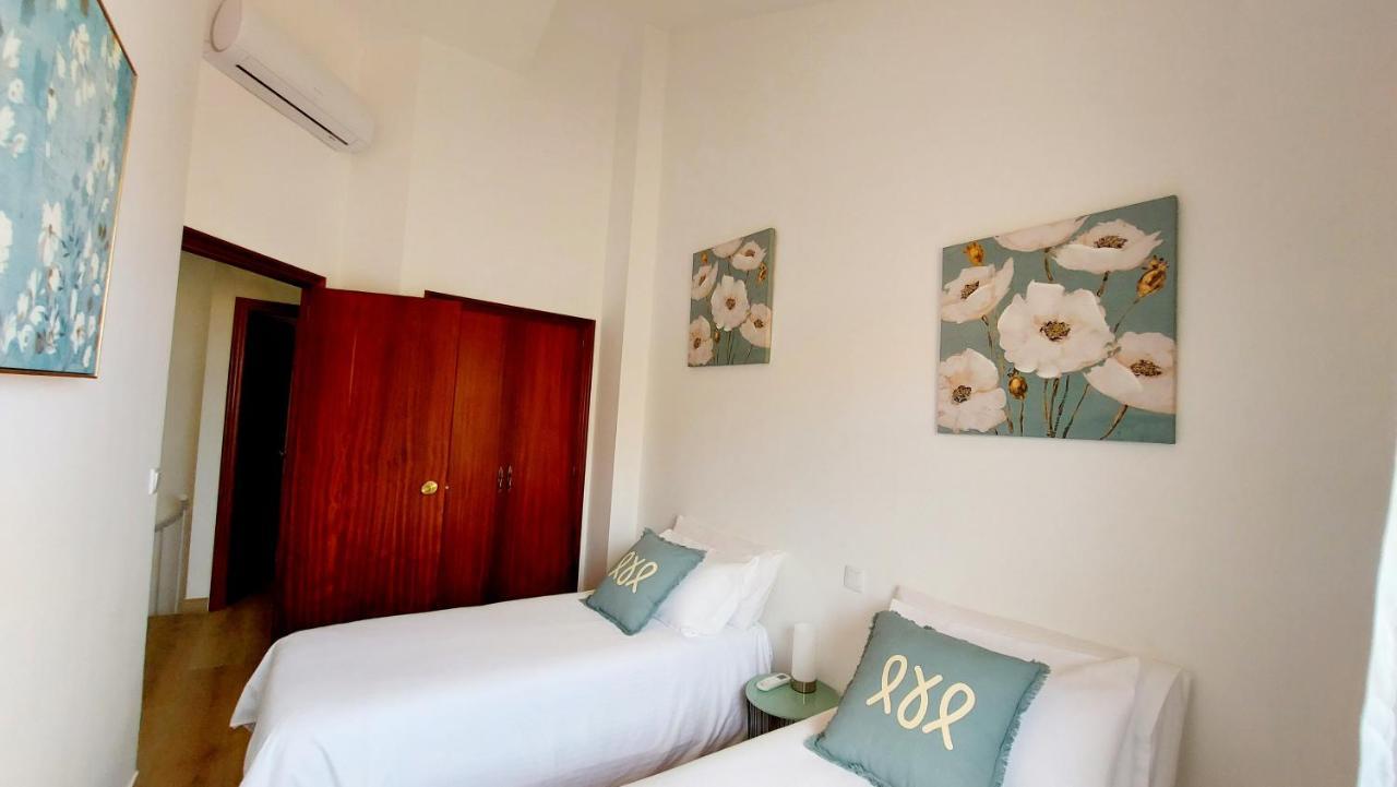 Apartamento Sunny Duplex In Front Of Campello