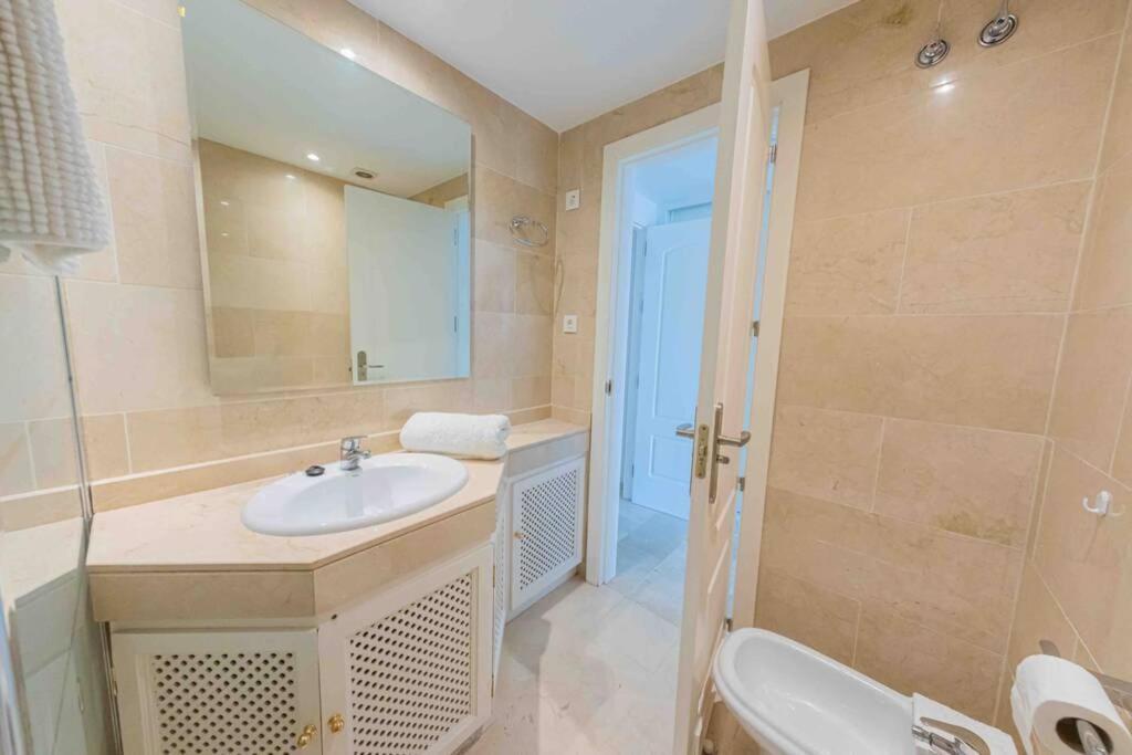 Apartment Terrazas De Banus / 2bed/ 2bath/wifi