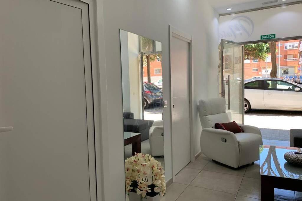 Apartamento Nuevo Con El Mar A Sus Pies. Apartment Almeria
