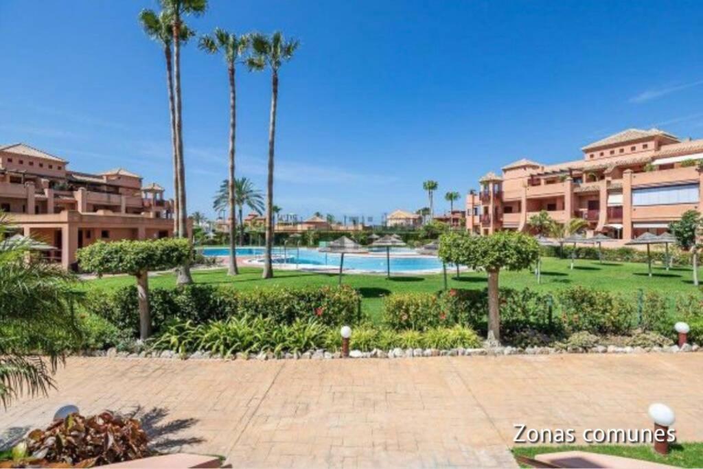 Pushe Playa Granada Beach&golf 2 Apartamento *