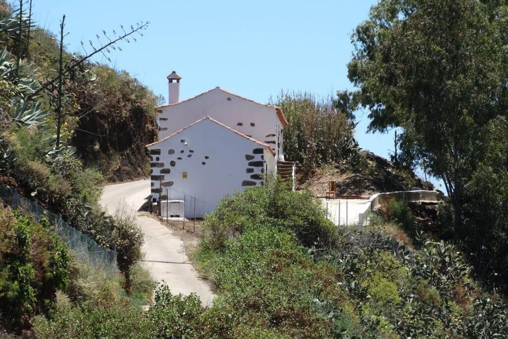 Suvan, La Casa De La Felicidad Сasa de vacaciones