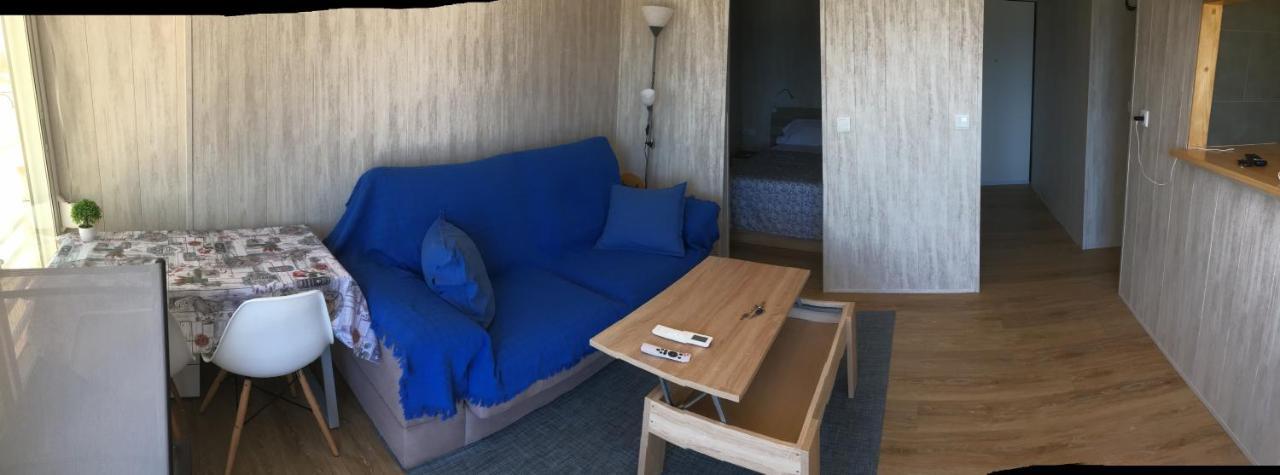 Apartamento Frente Al Mar, A 10 Metros De La Playa, Vistas Increíbles Del Mar, Reformado 2021 !!! *