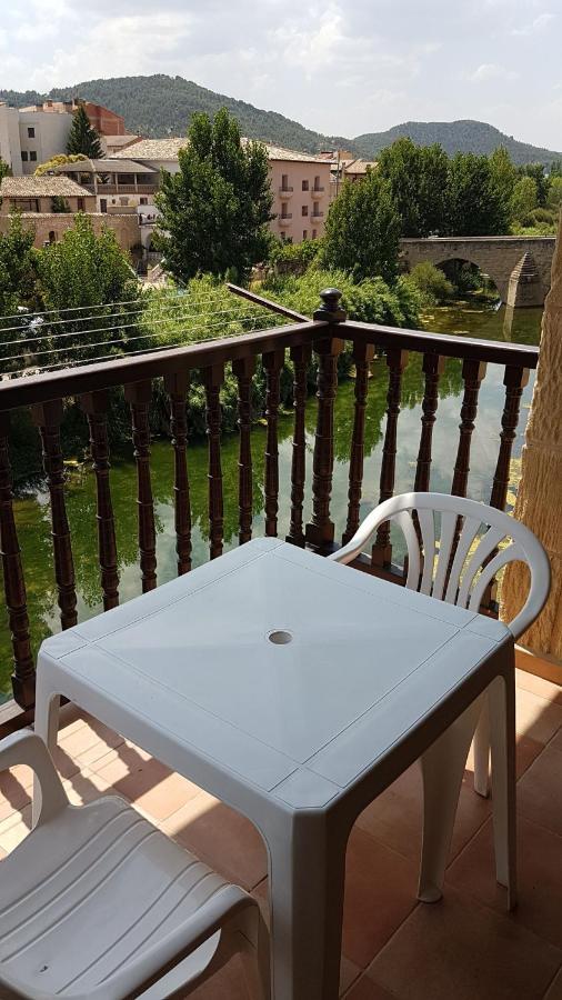 Apartamento Histórico Siglo Xiv Con Vistas Al Río Y Parking En Apartamento
