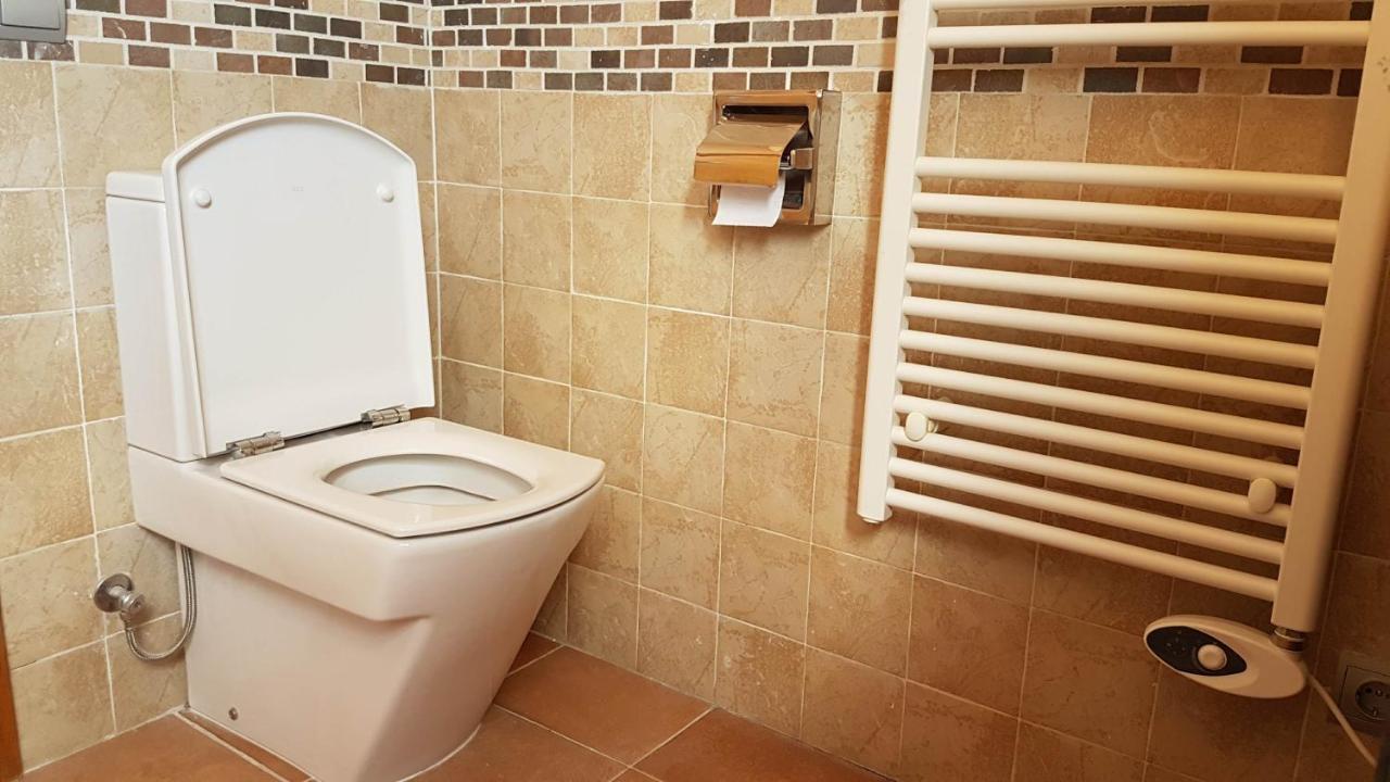 Apartamento Histórico Siglo Xiv Con Vistas Al Río Y Parking En Apartamento *