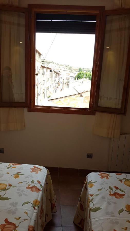 Apartamento Histórico Siglo Xiv Con Vistas Al Río Y Parking En *