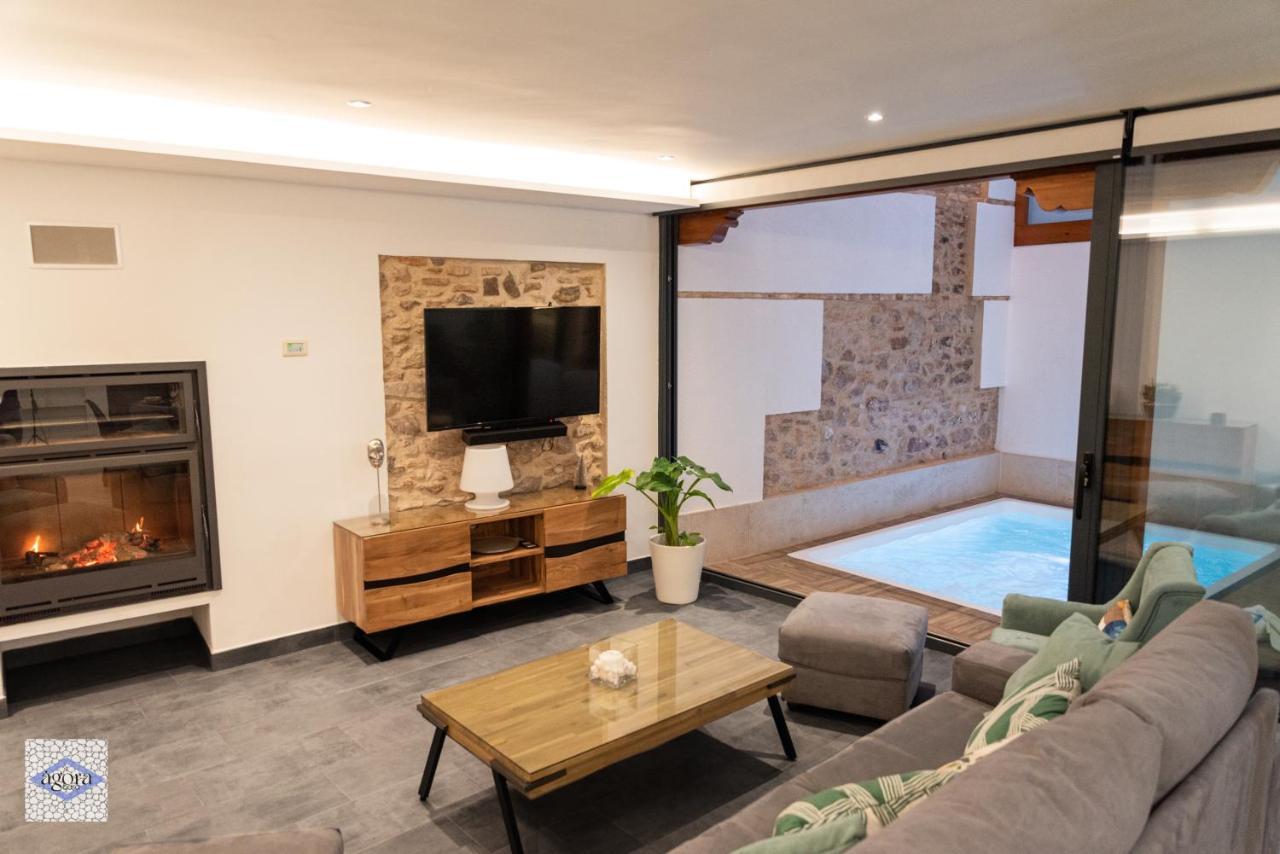 Agora Casa Country house *