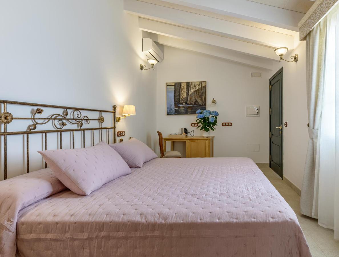 Seranova Luxury - Adults Only