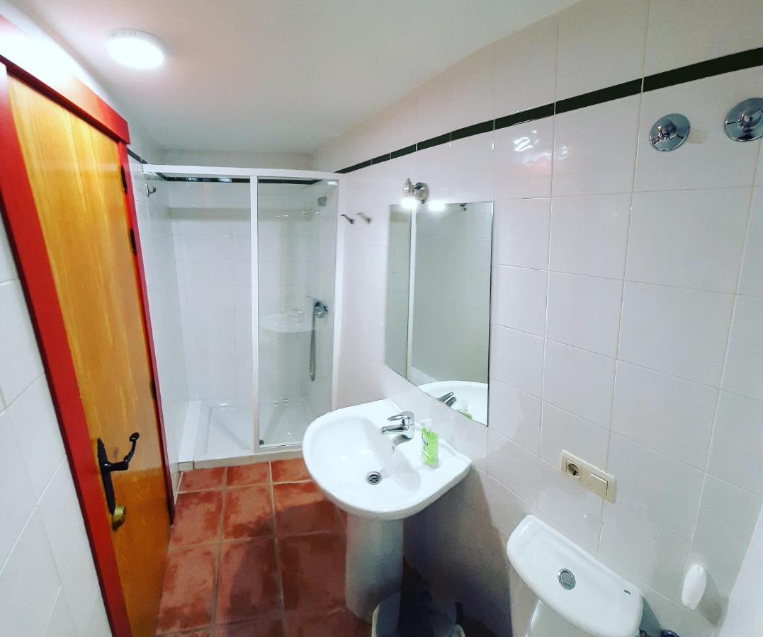 El Pajar De Agés - Exclusivo Peregrinos Hostal *