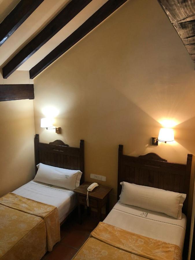 Rebeco Hotel 2*