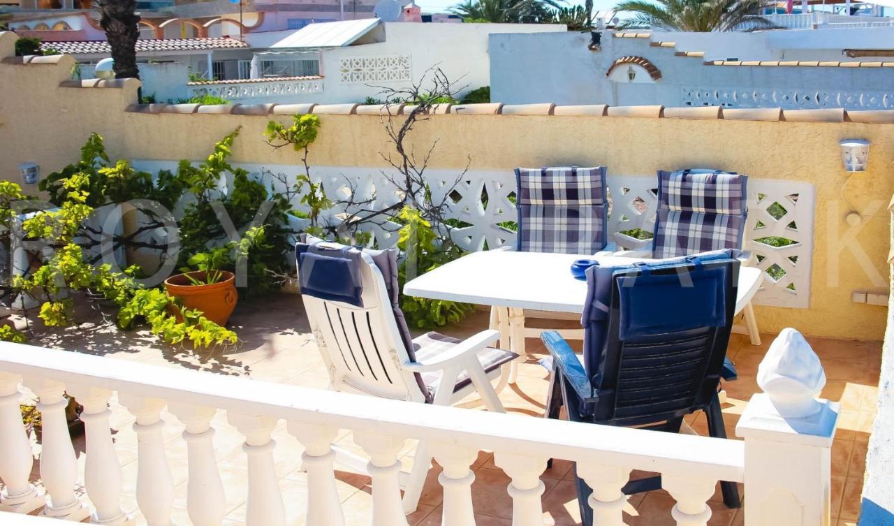Casa Junto Mar A 50 Metros De La Playa La Mate Сasa de vacaciones Torrevieja