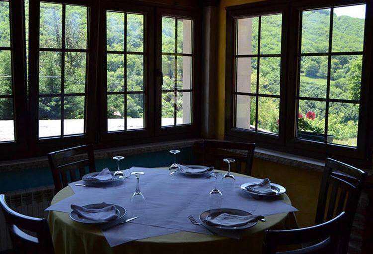 Restaurante La Carasca Hotel Orle