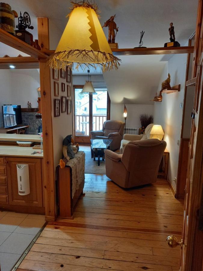 Acogedor En Apartamento Rialp