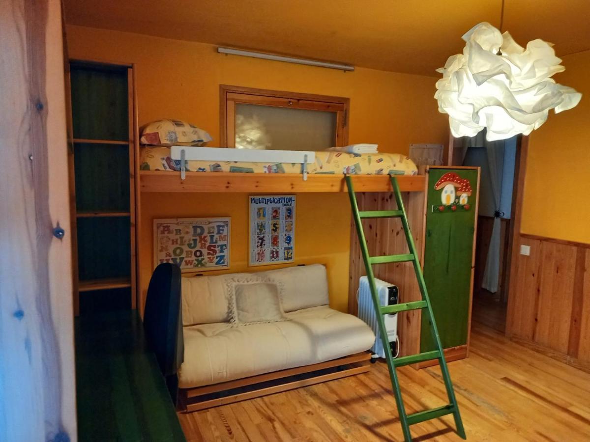 Acogedor En * Rialp