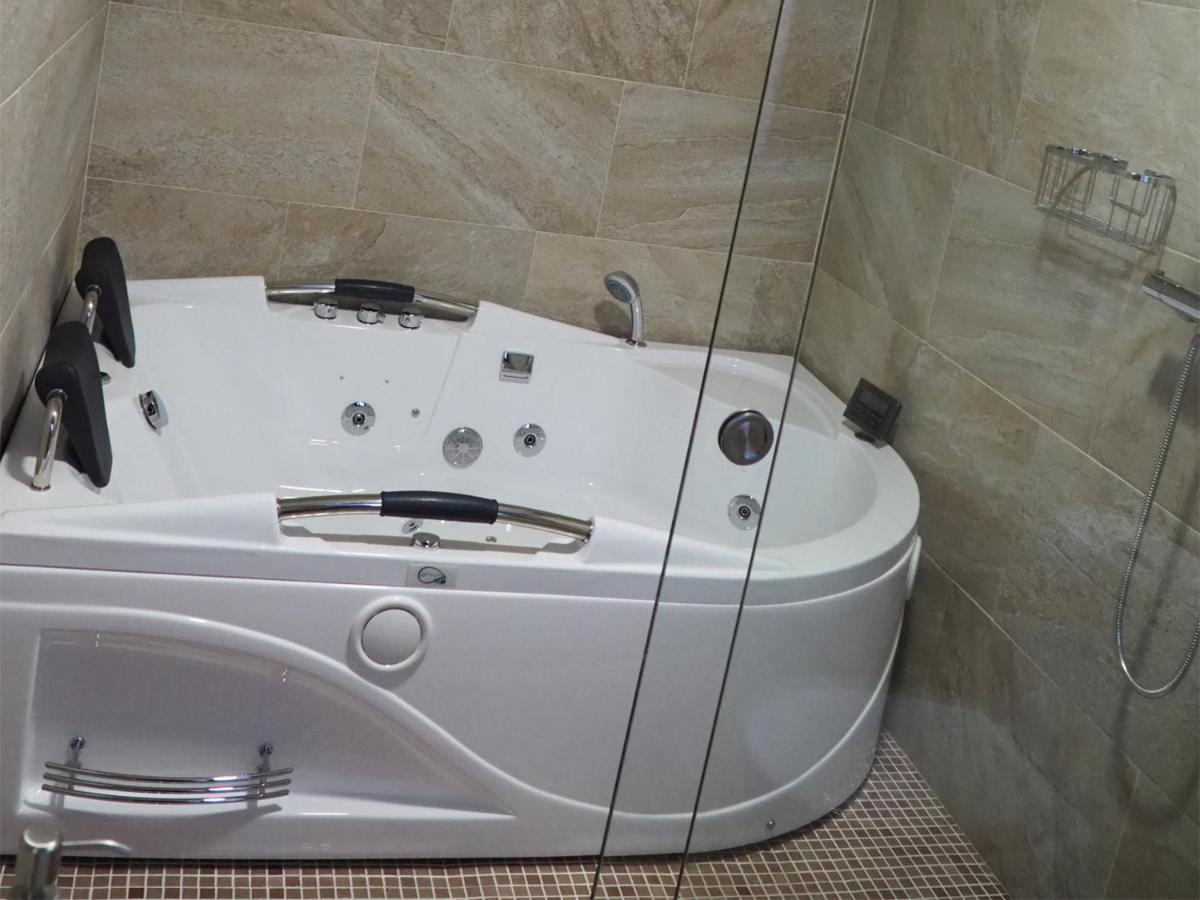 Apartamento Rurales De Monfragüe Con Jacuzzi Malpartida De Plasencia