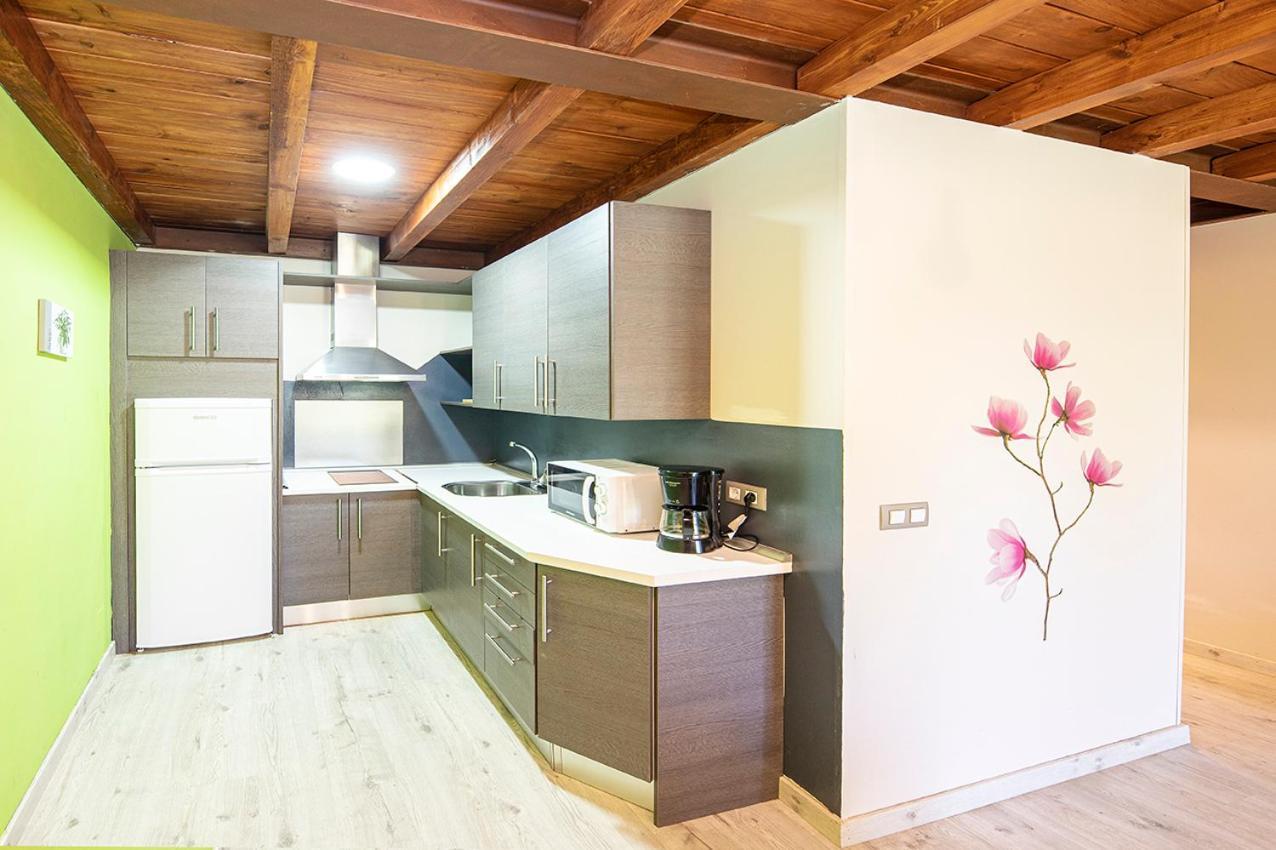 Apartamentos El Capricho Country house