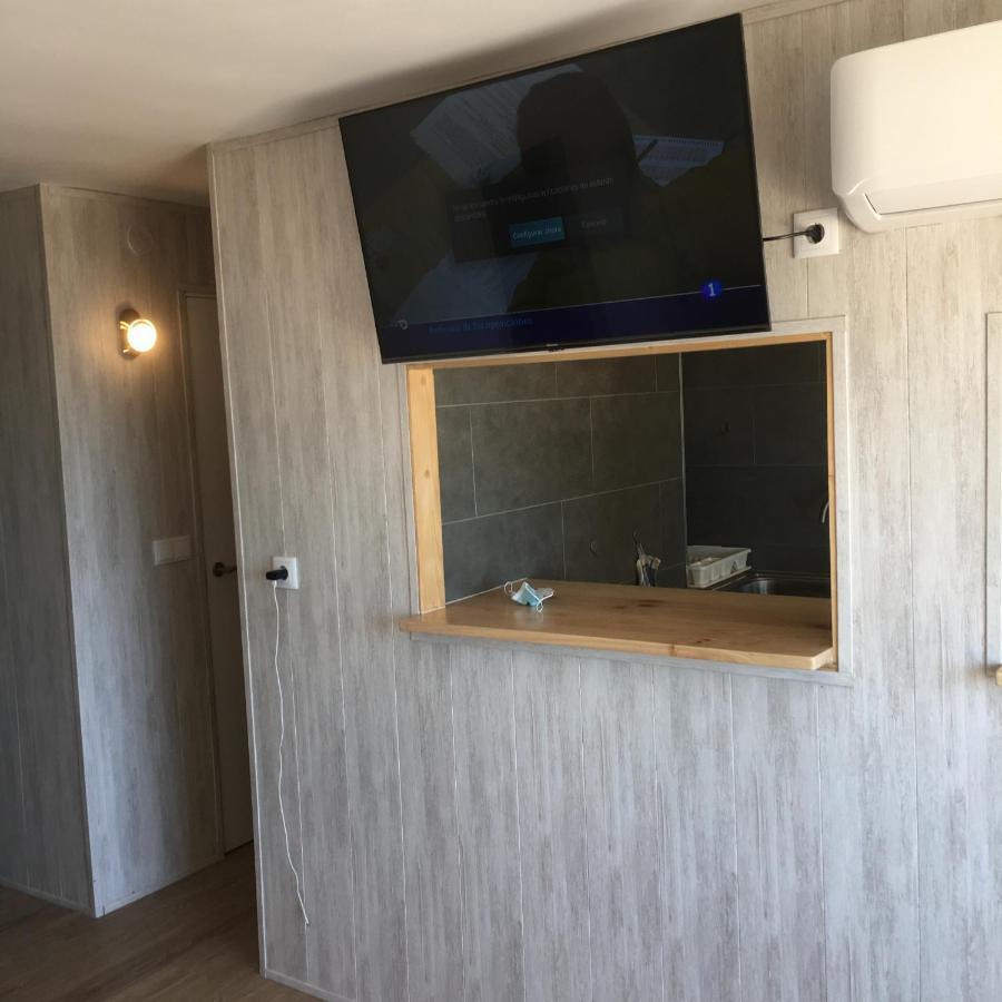 Apartamento Frente Al Mar, A 10 Metros De La Playa, Vistas Increíbles Del Mar, Reformado 2021 !!!