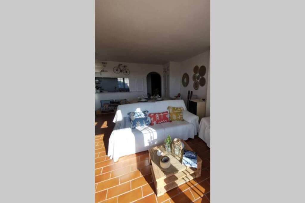 V. Lona: Beautiful Duplex With A Stunning Seaview *