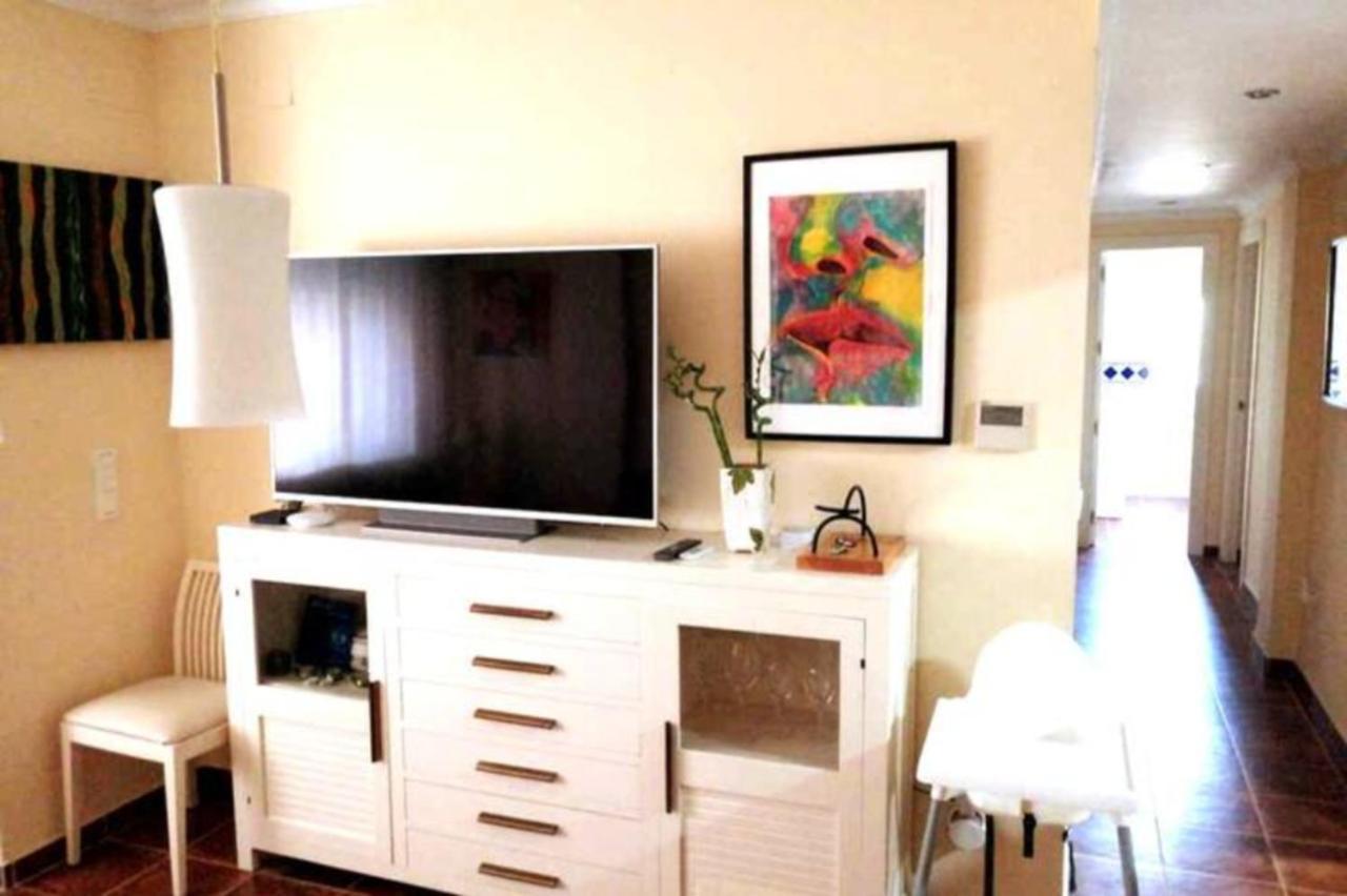 Center Paseo Apartment: Renovated With Double Garage Apartment *