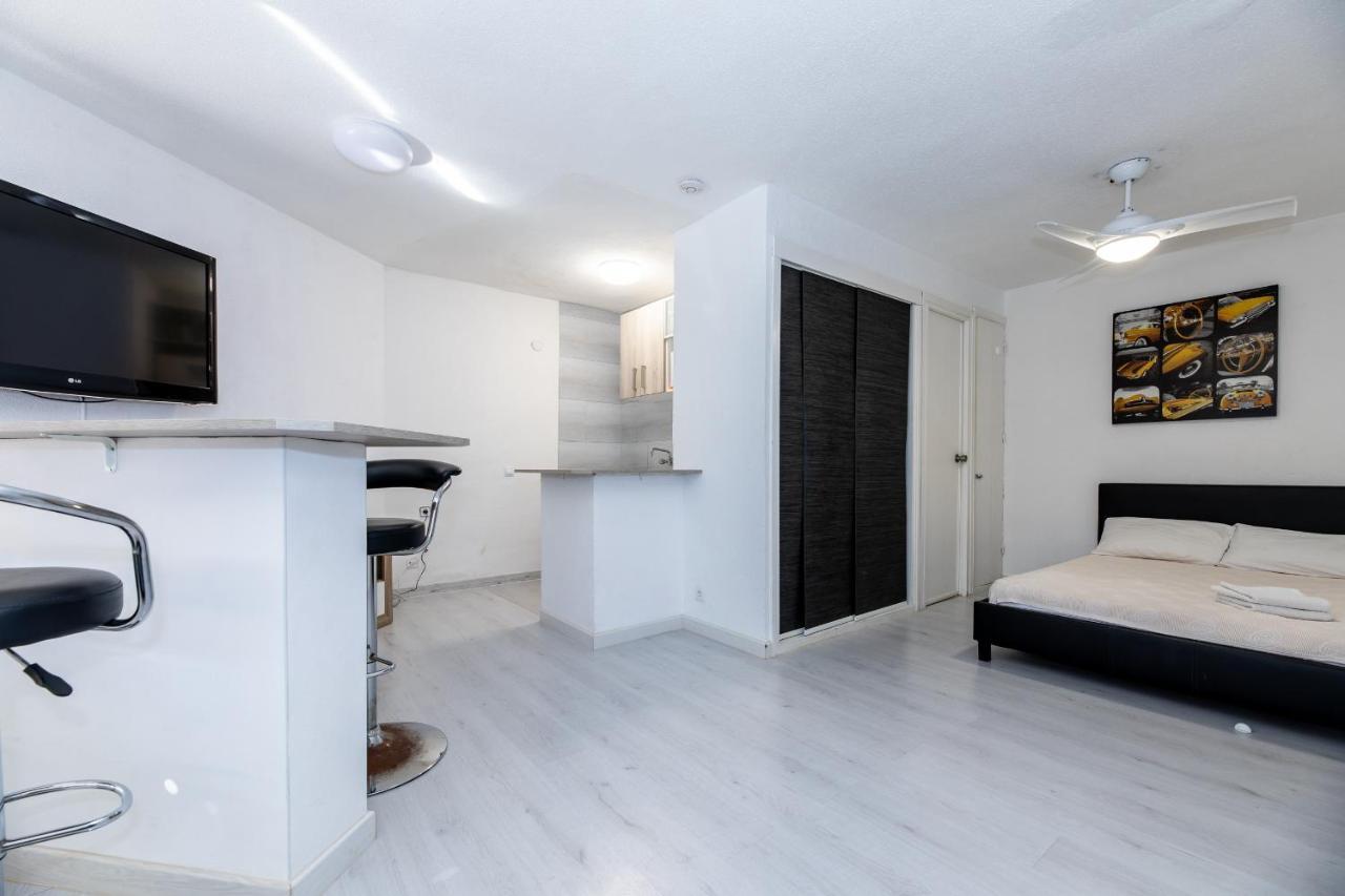 Apartment Bright Studio With The Seaview And Swimming Pool La Manga del Mar Menor