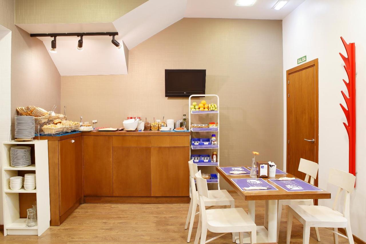 Hotel Santa Rosa, Blue 3*