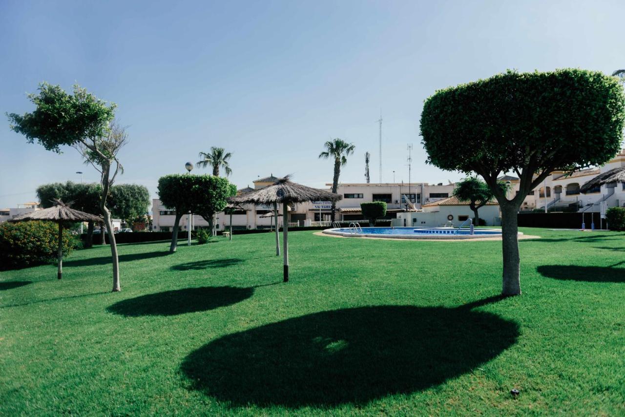 Stunning 2 Bedroom With Pool View Apartamento Alicante