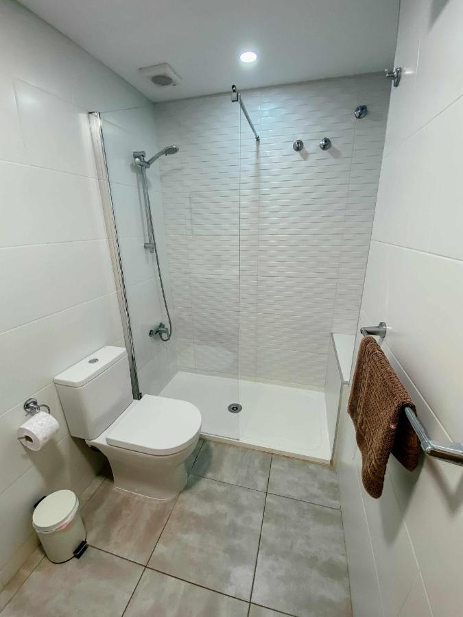 Stunning 2 Bedroom With Pool View Apartamento