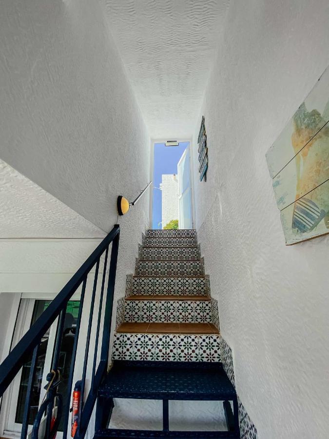 Stunning 2 Bedroom With Pool View Apartamento