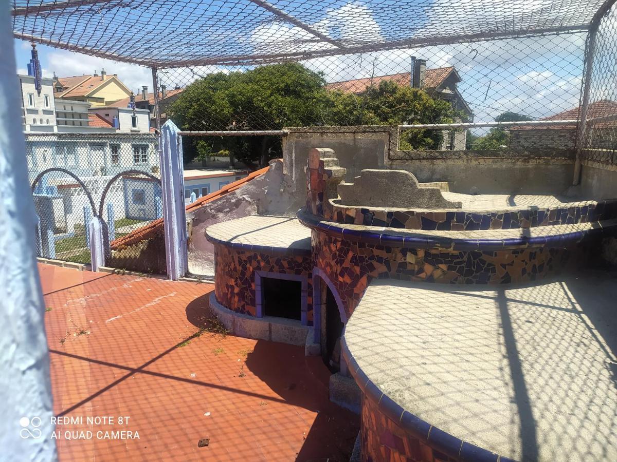 Casa Indiana En Con Piscina A Guarda