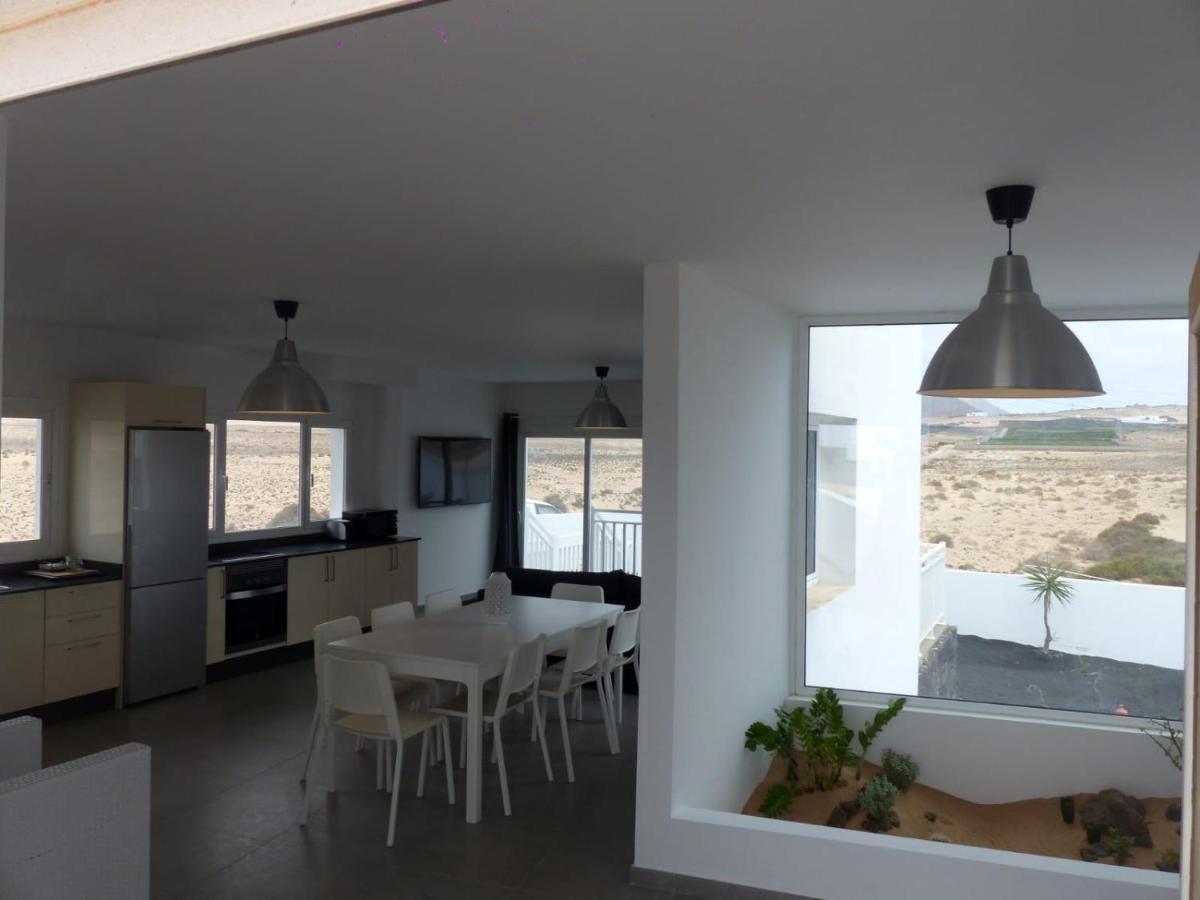 Lanzarotearena Villa *