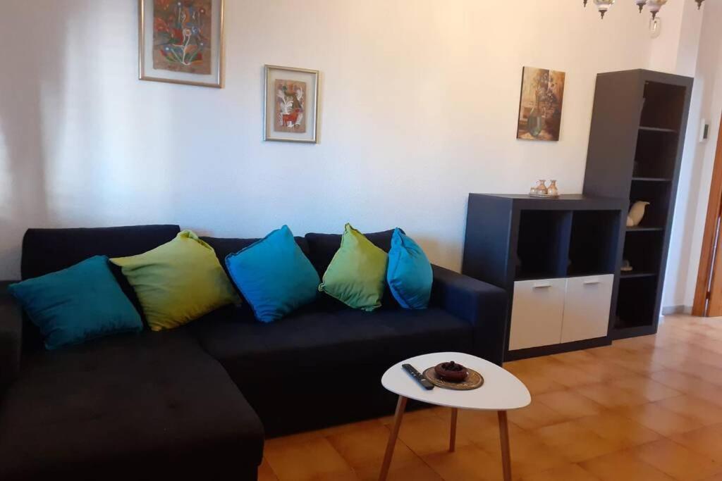 Сasa de vacaciones Aurora Beachhouse 300m From The With Large Beaitiful Terrace Arenales del Sol