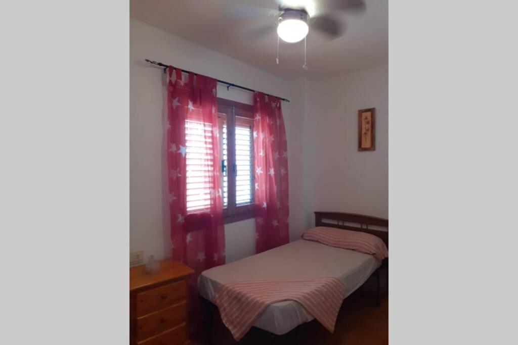 Сasa de vacaciones Aurora Beachhouse 300m From The With Large Beaitiful Terrace Arenales del Sol