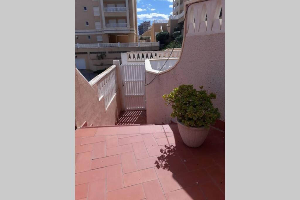 Aurora Beachhouse 300m From The With Large Beaitiful Terrace Arenales del Sol