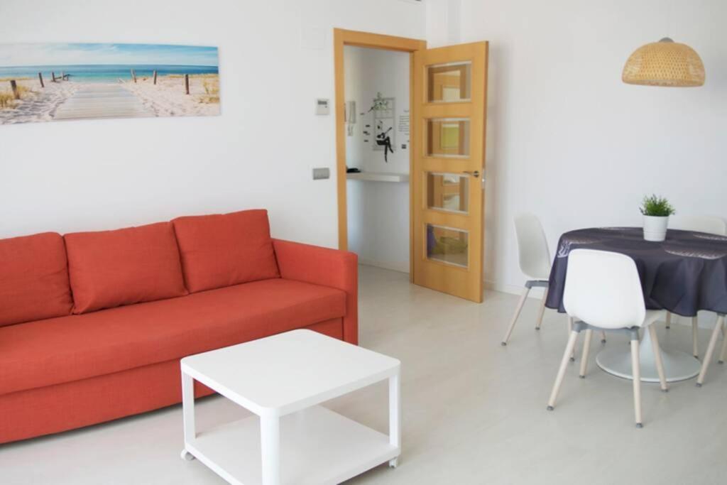 Diseno A Cien Metros Del Mar. Apartment Torredembarra