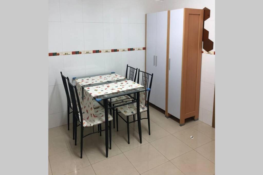 Apartamento Bonito Apartamento En El Centro De Cangas do Morrazo
