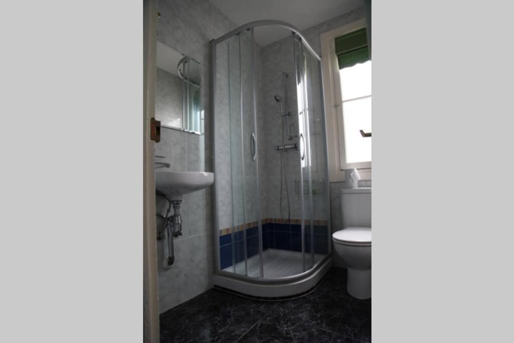 Acogedor Y Coqueto Piso En El Centro De Donosti Apartamento *
