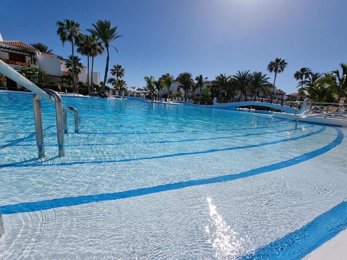 Apartamento Studio No 2 Just 100 To And Sea, Large Terrace, Heated Pool, Wifi, Aircondition For A Fee *