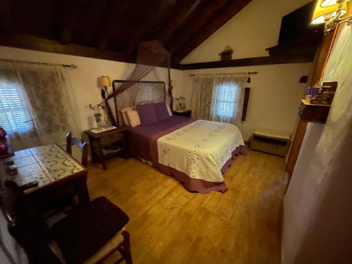 Cantaros Country house *