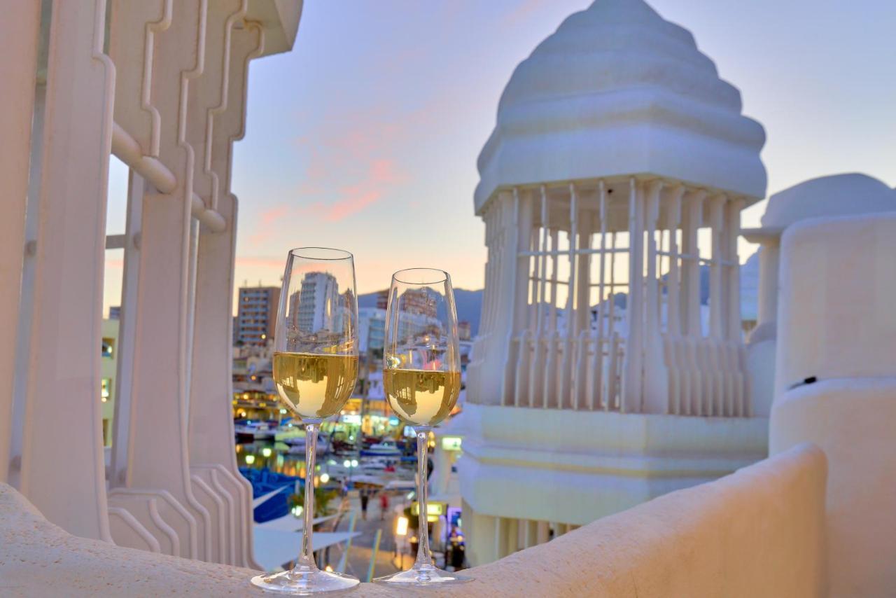 Ola Puerto Marina Benalmádena