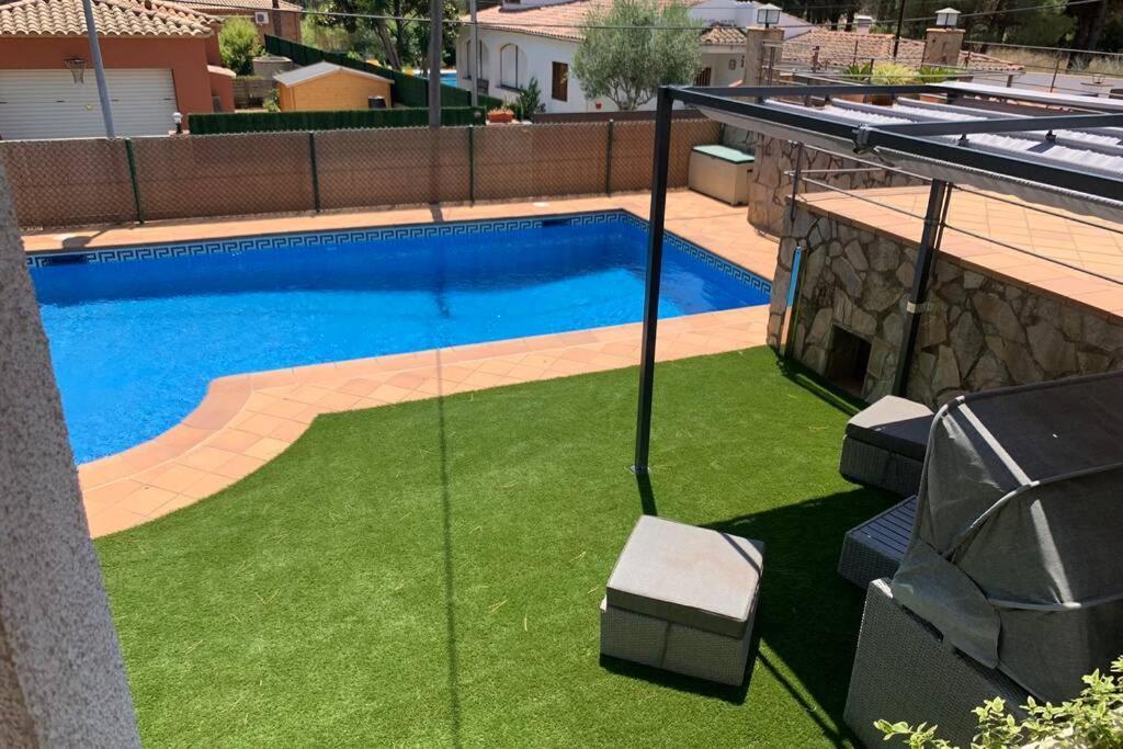 Casa Con Piscina En La Costa Brava