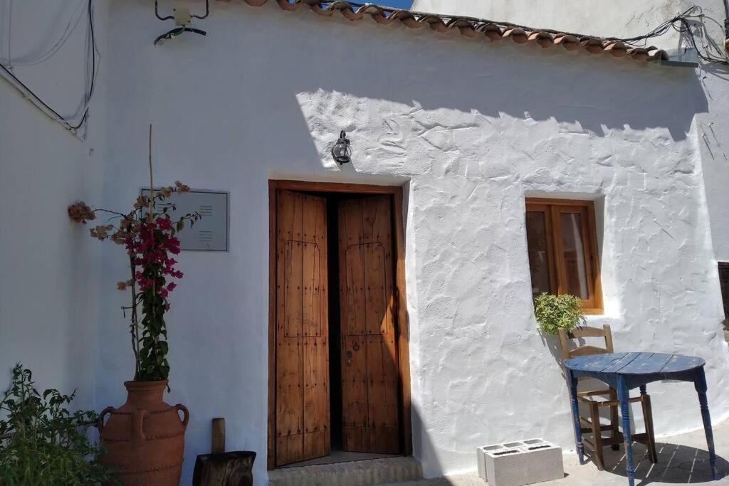 Encantadora Con Piscina Privada Сasa de vacaciones *