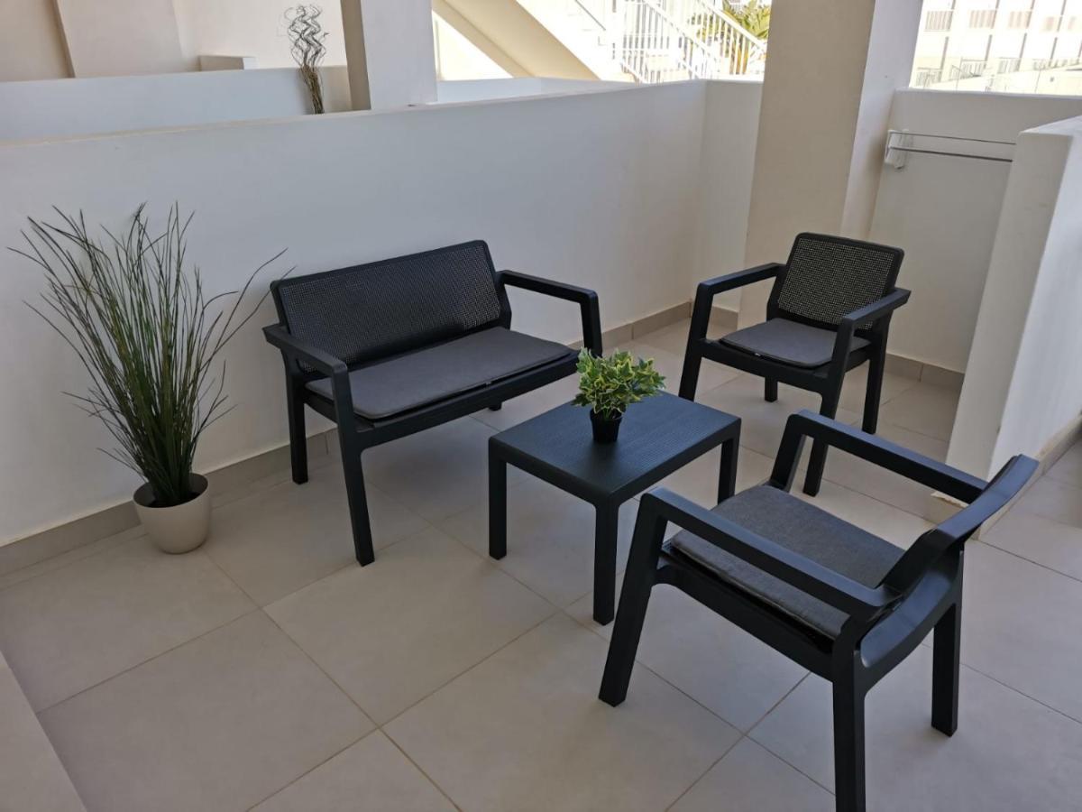 White Deluxe Costa Teguise