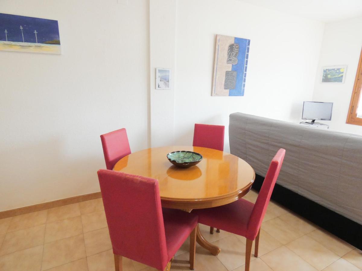 La Platja 3c Apto. Con Un Dormitorio, 200m Playa Y Plaza De Parking Apartamento Rosas