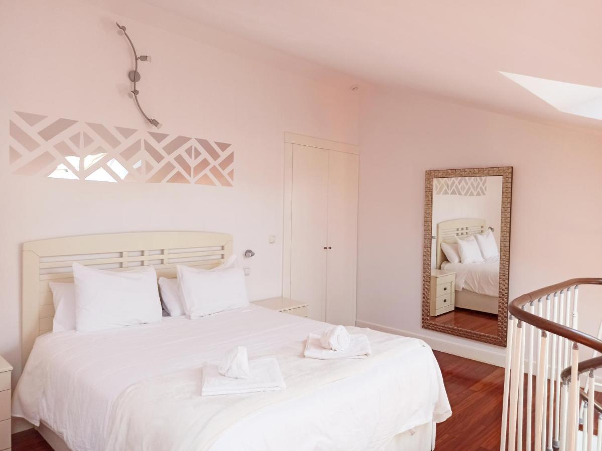 Duplex ALMIKE-ETXEA wifi y garaje privado Apartamento