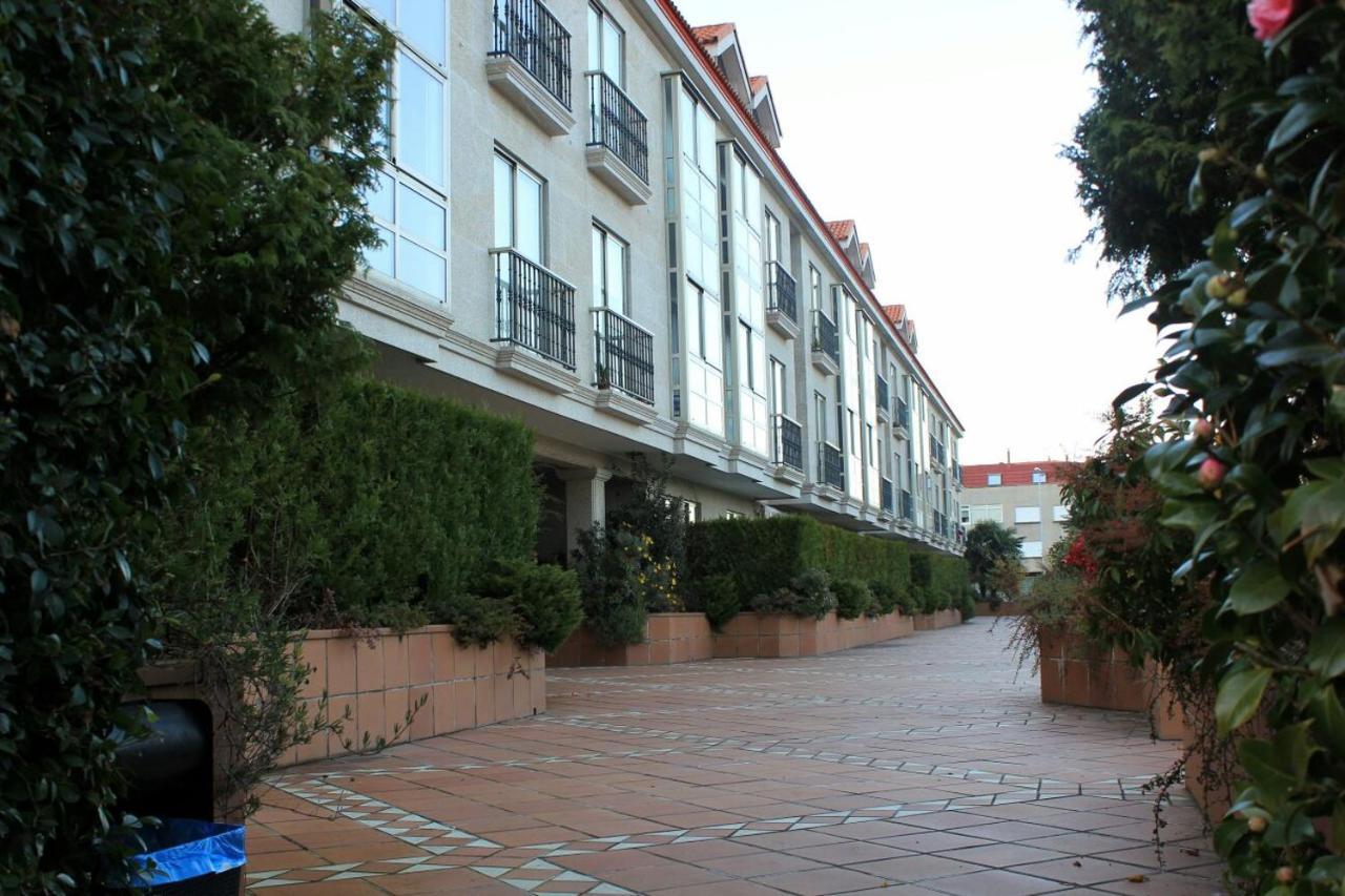 Con Terraza Y Piscina, *