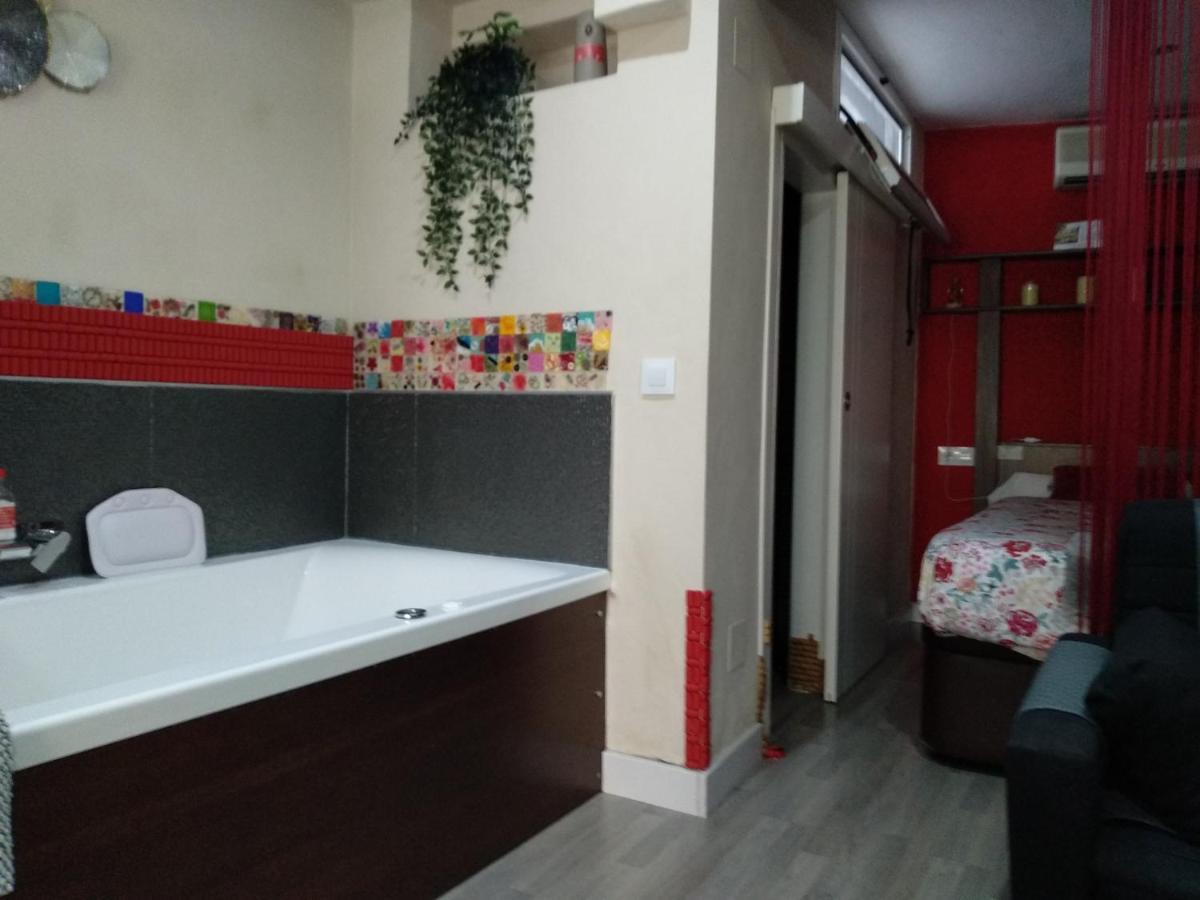 Loft Jacuzzi Rojo Casa Ermita San Antonio Ubrique